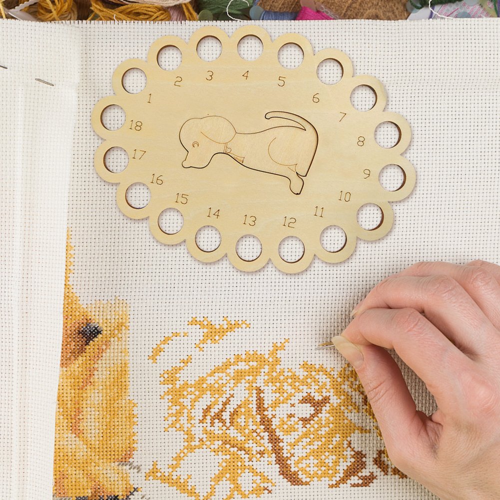 Hollow Thread Board Wooden Cross Stitch Tool - Dog