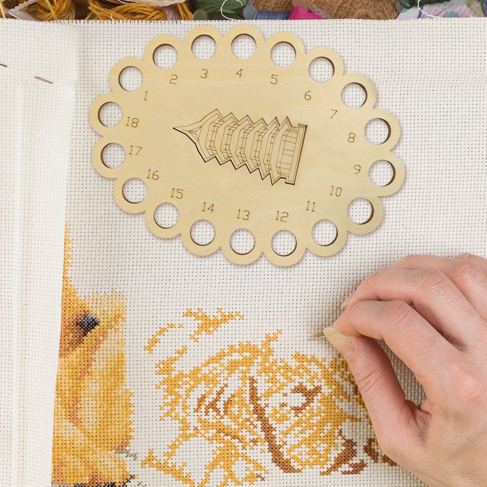 Hollow Thread Board Wooden Cross Stitch Tool - Pagoda