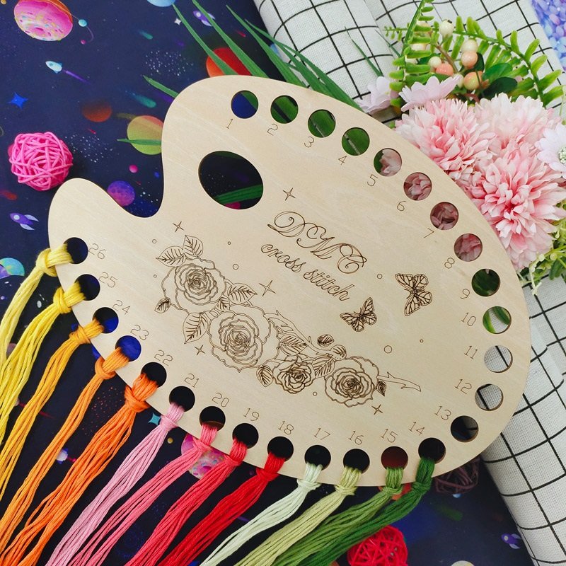 Hollow Thread Board Wooden Cross Stitch Tool Palette
