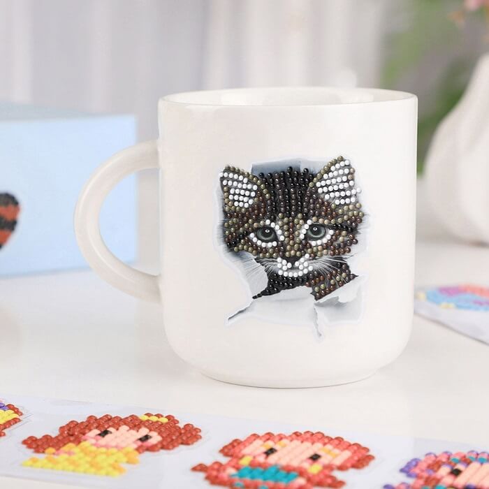 round drill cat diamond painting sticker on white flowerpot