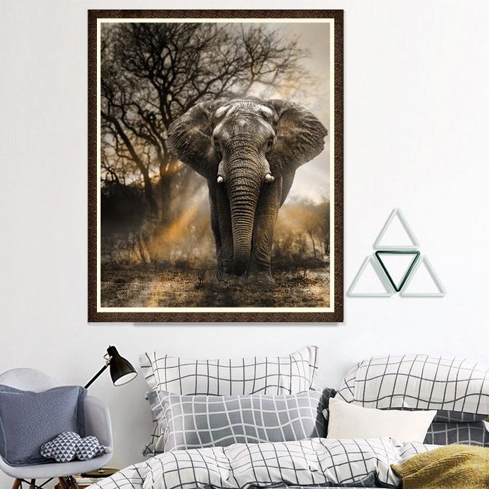 Diamond Painting - Full Round - Walking Elephant