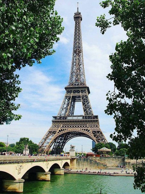 Eiffel Tower viwe Diamond Painting Art